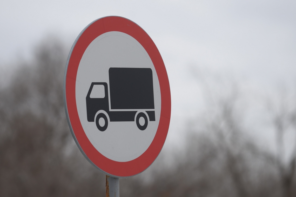 С 1 мая вводится временное ограничение для большегрузов по дорогам общего пользования в весенний период